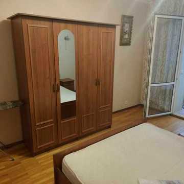 Оренда 2-к квартири на вул. Прирічна