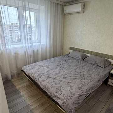 Оренда 1 к квартири вул. Р. Карпова