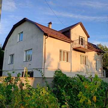 Приватний будинок в селі Підгороднє Золочівського р-ну Львівської обл.