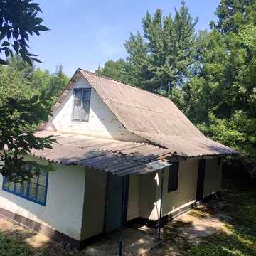 Будинок під дачу з присадибною ділянкою