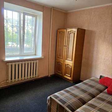 Оренда 3 кімнатна квартира в центрі .