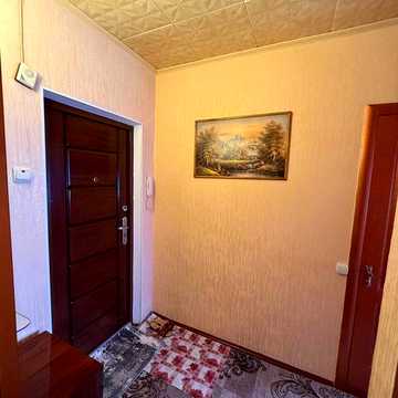 Термінова !!! Продаєтся 1 кімнатна квартира в Долгинцівському районі .