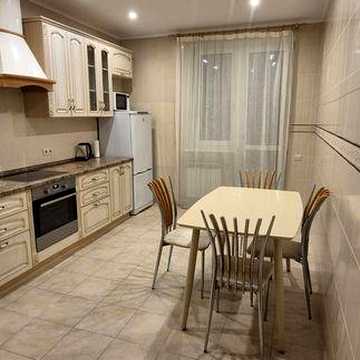 Довгострокова оренда 1к Патріарха Скрипника 40, генератор, бомбосховище, м.Вокзальна 10 хвилин пішки,без комісії
