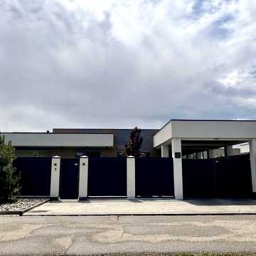 Продам новий будинок у смт Слобожанське