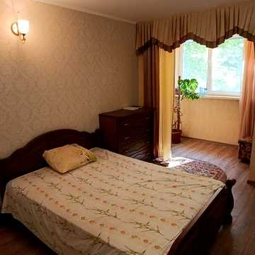 Продам 2 к квартиру Таирова Небесной Сотни Сильпо 2 этаж чешка ремонт