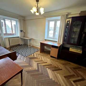 Машинобудівна вул., 36
