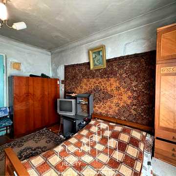 Продам 2-х кімнатну квартиру в центрі міста