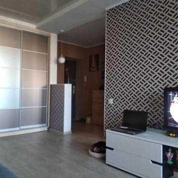В продажу 1 кімнатна квартира, з ремонтом Нові Будинки.