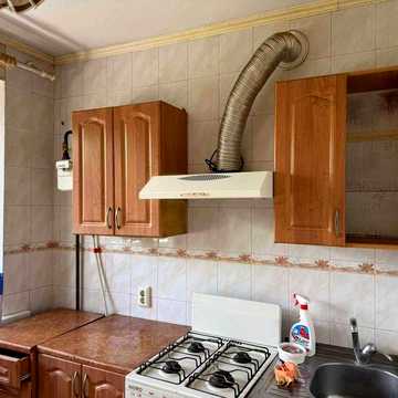 3х-кімнатна холова чешка на проспекті Незалежності в Чернівцях