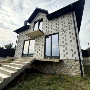 Продається приватний будинок в передмісті Тернополя