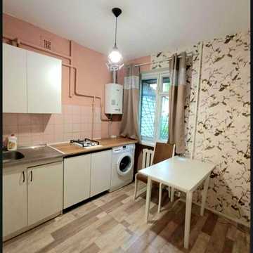 Продам 1 комнатную квартиру низ О. Поля