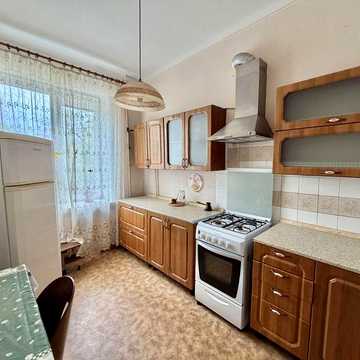 Здається двокімнатна кв пр Металургів/Добролюбова