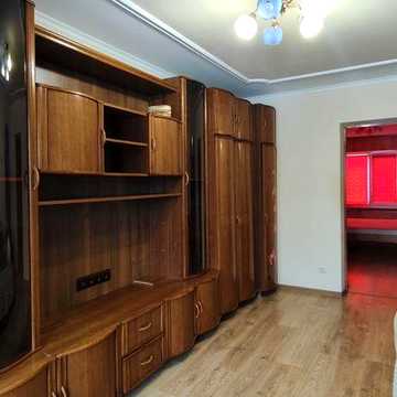 Продаж квартири на Лятошинського з АВТОНОМКОЮ! !