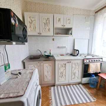 Оренда 1 кімнатної, ГЕРОЇВ МАЙДАНУ(ТЦ МАЙДАН), є МЕБЛІ та ТЕХІНКА, відкритий балкон, можна для СТУДЕНТІВ
