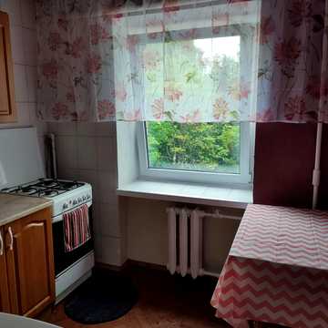 Любомира Гузара просп. (Космонавта Комарова), 30/28