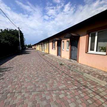 Продається  чудовий танхаус в селі Глеваха.