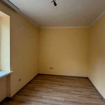 Продаж 3 кімнатної кварири