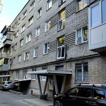Вул.Гашека ,24. 2 ізольовані кімнати-15000