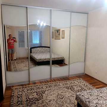 Продаётся 2х комнатная Школьная Торг уместен!
