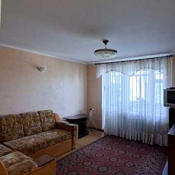 Трьох кімнатна квартира, 65 кв.м , центр міста, з меблями.