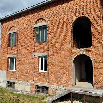 Незавершене будівництво з земельною ділянкою — чудова можливість для власного проєкту!