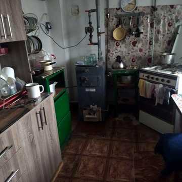 Продам будинок .