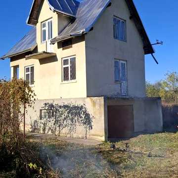 Дачний будинок.