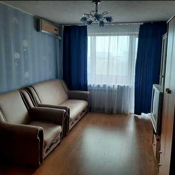 Здам 1-к "гостинку" на вул. Незалежності