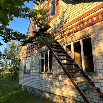 Продам будинок (коробка з землею) поблизу м.Хорол у с.Новоаврамівка