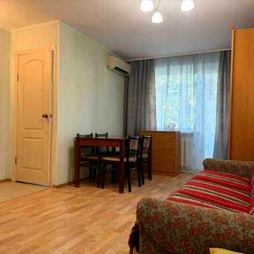 1-кімнатна квартира на Рокуватій, 33,4 м², 3/4 поверх. З меблями, технікою та погребом