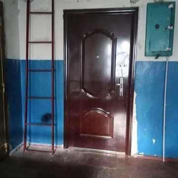Продаю 2- х комнатная Сталину 41.8кв