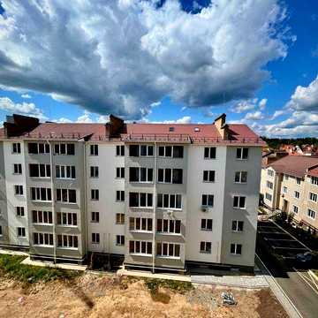 Однокімнатна квартира на третьому поверсі. Індивідуальне газове опалення