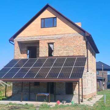 Продам участок  с недостроеным домом