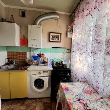 Продаж 2 к квартири вул Нове Шоссе 13