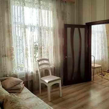 Продам 4-х кімнатну кв. в Історичному центрі