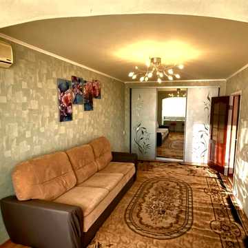продам 1 комнатную перепланированую в 2 к Солнечный