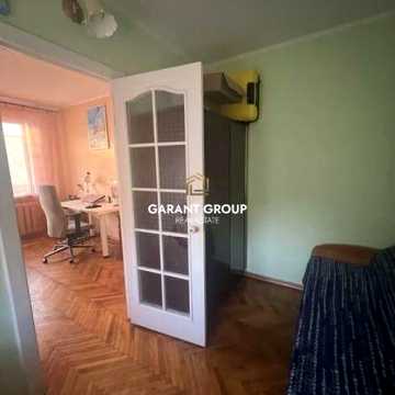 Продається двокімнатна квартира біля парку Марка Твена