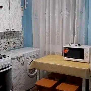 Продам 1 ком.кв.СЕДОВА 13999у.е. 2 этаж