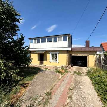 Продам отличный Дом с гаражом в Корабельном районе.115м2