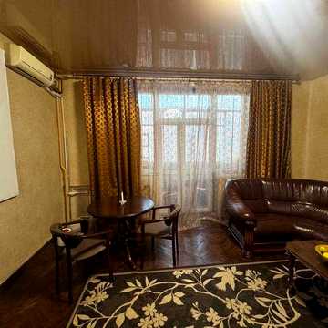 Продам 2х комнатную квартиру в центре
