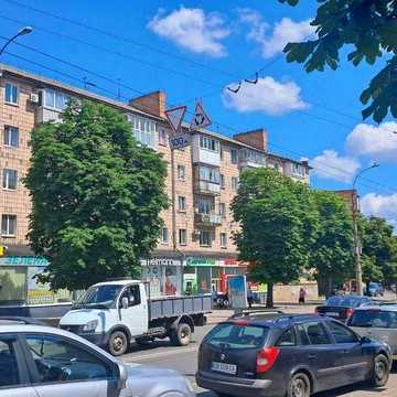 СМ Продам 2 кімнатну квартиру проспект Перемоги район Танку