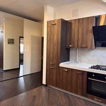 Продаж дворівневої квартири в Минаї, 105 м.кв