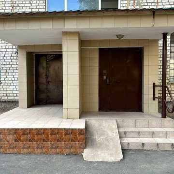 Продам двокімнатну  квартиру район Яхт клуба