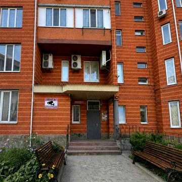 2-кімнатна квартира 68,8 м² Індивідуальне опалення Центр Ромни