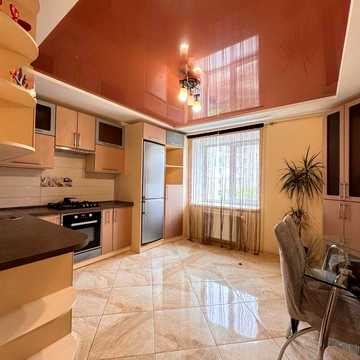 Продам 2 кімнатну з автономкою на Лушпи.