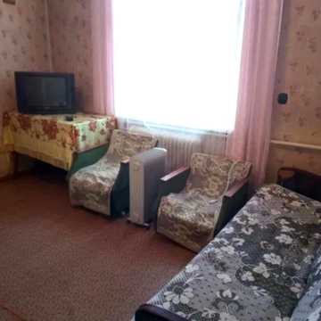 Затишна квартира під ремонт біля площі Толбухіна