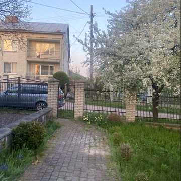 Продаж 5к Дім Грушевського вулиця