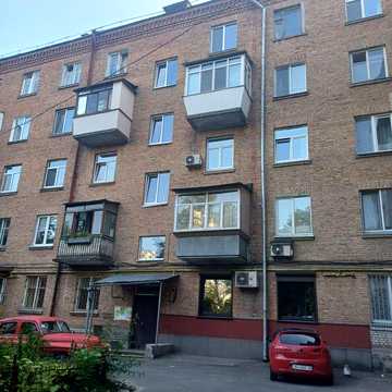 Продаж 2-кімнатної квартири, "Сталінка", Татарка, вул. Загорівська 36