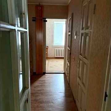 Продаж 3к квартири 66 кв. м на вул. Листопадова - 34500 т.у.е