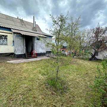 Продаж великого будинку в Карнаухівці
